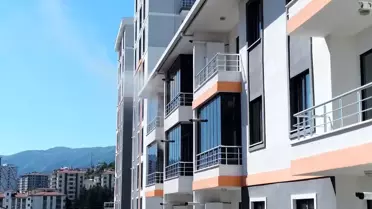 Düzce'de 6 Katlı Binada Yangın Çıktı