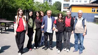 Öğrencilerden Huzurevi Ziyareti