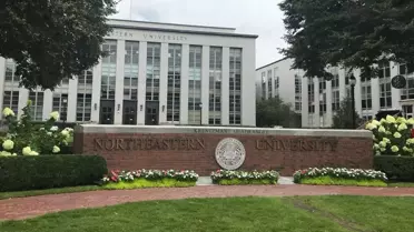 Üniversitede bir garip olay! Öğretim görevlisinin yaptığını gören öğrenci ders ücretini geri istedi