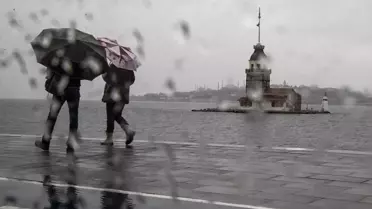 AKOM'dan İstanbul için gök gürültülü sağanak uyarısı