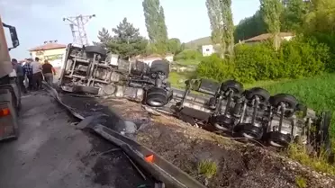 Yozgat'ta Tır Devrildi, Sürücü Yaralandı