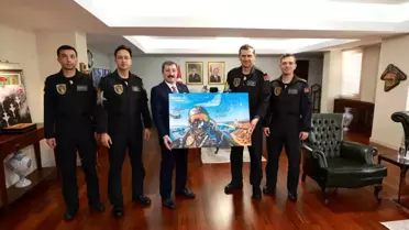 SOLOTÜRK ve Türk Yıldızları'ndan Vali'ye Ziyaret