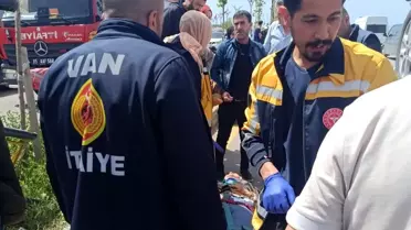 Edremit'te Trafik Kazası: 3 Yaralı