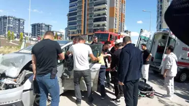 Edirne'de Trafik Kazası: 4 Yaralı