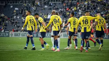 Fenerbahçe, Eyüpspor'u 2-1 ile geçti
