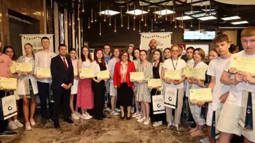 Gaziantep'te Kardeş Şehirler Uluslararası Gençlik Kampı Sertifika Töreni Düzenlendi
