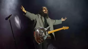 Emre Fel, Kocaeli'de Unutulmaz Bir Performans Sergiledi