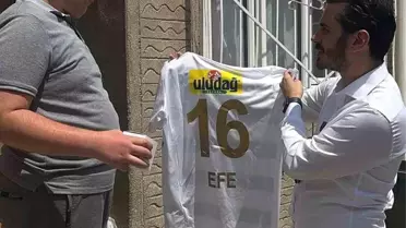 Efe, Başkan Kurtuluş'tan Bursaspor Forması Aldı