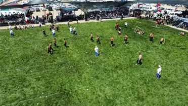 Karaadilli Yağlı Güreşleri'nde Başpehlivan Feyzullah Aktürk