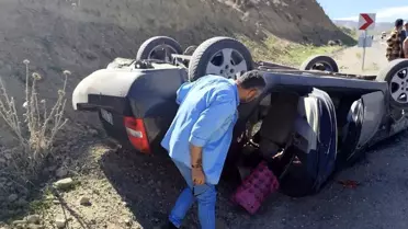 Başkale'de Takla Atan Kamyonette İki Yaralı