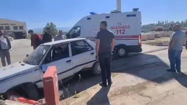 Suluova'da Otomobil Kazası: Sürücü Yaralandı