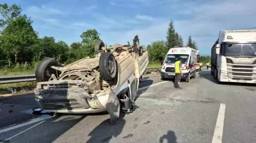 Düzce'de İnşaat İşçilerini Taşıyan Araç Takla Attı