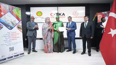 Bakan Tekin, Türkiye Maarif Okulları Kampüs'ünü Ziyaret Etti