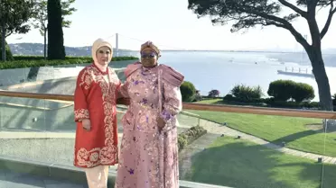 Emine Erdoğan, Esvatini Kraliçesi ile Görüştü