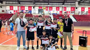 Siverek Ortaokulu Futsal'da Şampiyon!