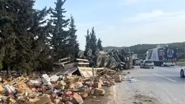 Tarsus'ta Tır ve Otomobil Kazası