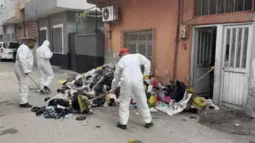 Adana'da Evden İki Traktör Çöp Çıkarıldı