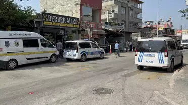Annesini bıçaklayıp boğazını kesti