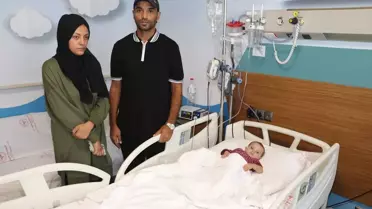 Adana Valisi Köşger, evlatlarını kaybeden Gazzeli aileye taziye ziyaretinde bulundu