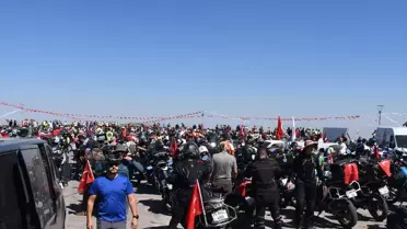 Afyonkarahisar'da bin motosiklet gönüllüsü 'Süvarinin izinden' etkinliği için buluştu