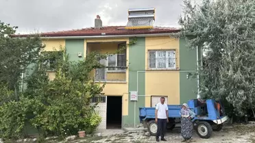 Yaşlı Çift Bağışta Bulundu