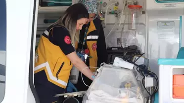 Ağrı'da Prematüre Bebek Ankara'ya Sevk Edildi