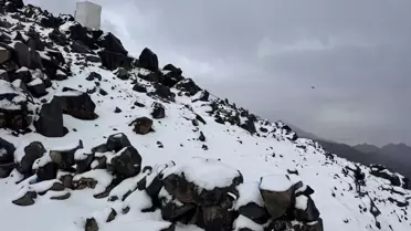 Ağrı Dağı'na Kar Yağdı