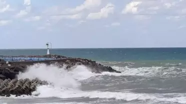 Akçakoca'da Kuvvetli Rüzgar