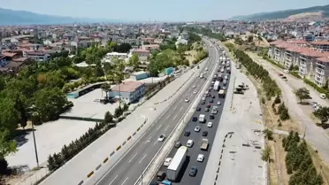 Otoyolda Kaza: Trafik Aksadı