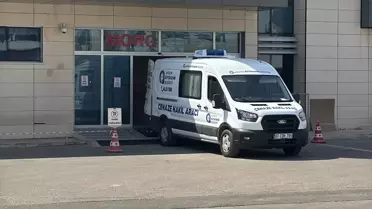 Antalya'da Eşini Eşarpla Boğan Adam Tutuklandı