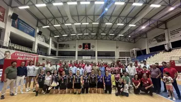 Antalya'da Voleybol Turnuvası Sona Erdi