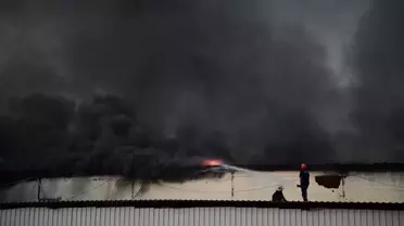 Antalya'da Depo Yangını Kontrol Altına Alındı