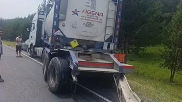 Hanak'ta Trafik Kazası: 5 Yaralı