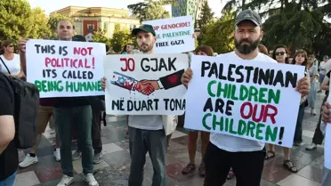 Tiran'da Filistin'e Destek Gösterisi