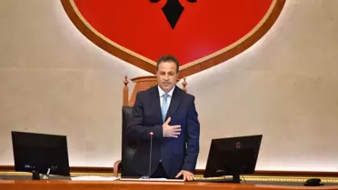 Niko Peleshi, Arnavutluk Meclis Başkanı Oldu