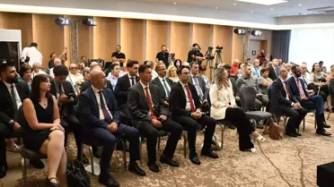 Arnavutluk'ta 'Zaferin Adı Türkiye' konulu panel düzenlendi