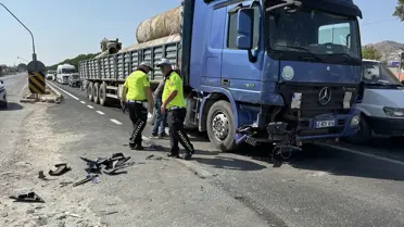 Aydın'da Tır-Kamyonet Çarpışması: 3 Yaralı