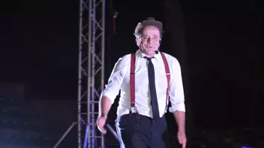 Reha Özcan Ayvalık'ta 'Bir Garip Orhan Veli' Sahneledi