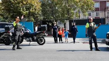 Bağcılar'da Okula Uyum Haftası Nöbetleri