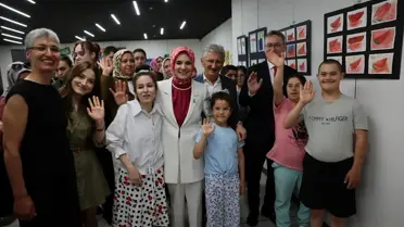 Bakan Göktaş, Başakşehir Engelsiz Yaşam Merkezi'nde düzenlenen sergiye katıldı Açıklaması