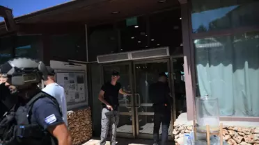 Batı Kudüs'te Bıçaklı Saldırı: 2 Yaralı