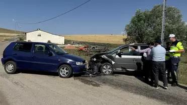 Bayburt'ta Trafik Kazası: 4 Yaralı