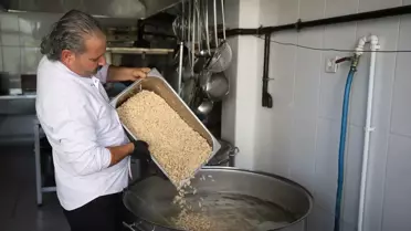 Aşure: Bereketin ve Dostluğun Simgesi