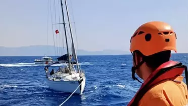 Bodrum'da Sürüklenen 2 Tekne Kurtarıldı