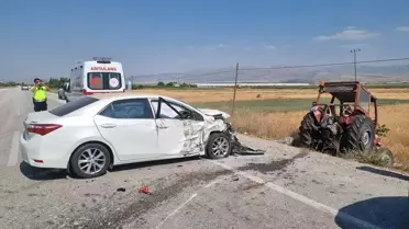 Kavşakta Kaza: 5 Yaralı