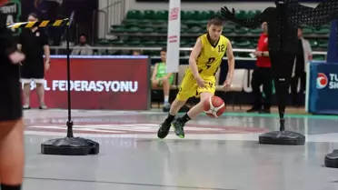 Bursa'da Basketbol Altyapı Ligi Ödül Töreni