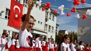 Yeni Eğitim Yılı Türkiye'de Başladı