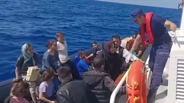 Çanakkale'de 32 Düzensiz Göçmen Kurtarıldı