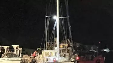 Çanakkale'de Sürüklenen Tekne Kurtarıldı