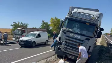 Çerkeş’te Zincirleme Trafik Kazası: 1 Yaralı